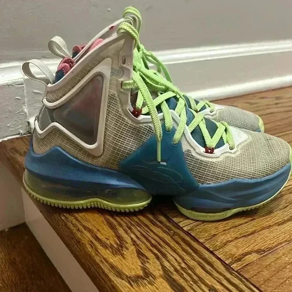 Nike Lebron XIX GS 19 Tropical James White Blue Junior Kids 5